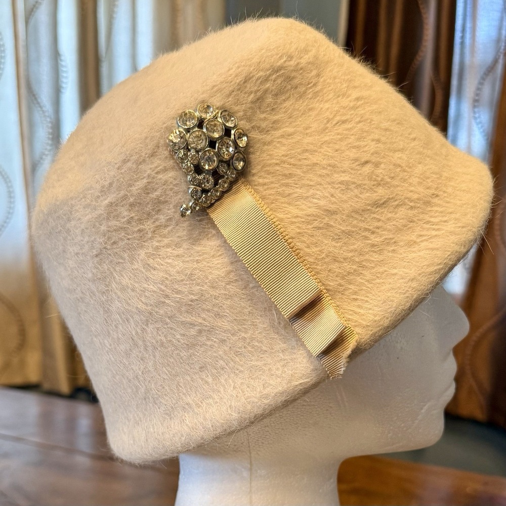 VTG 1960s MCM Women Pillbox Hat Corona Ivory Wool Bezel Rhinestones Ribbon Italy